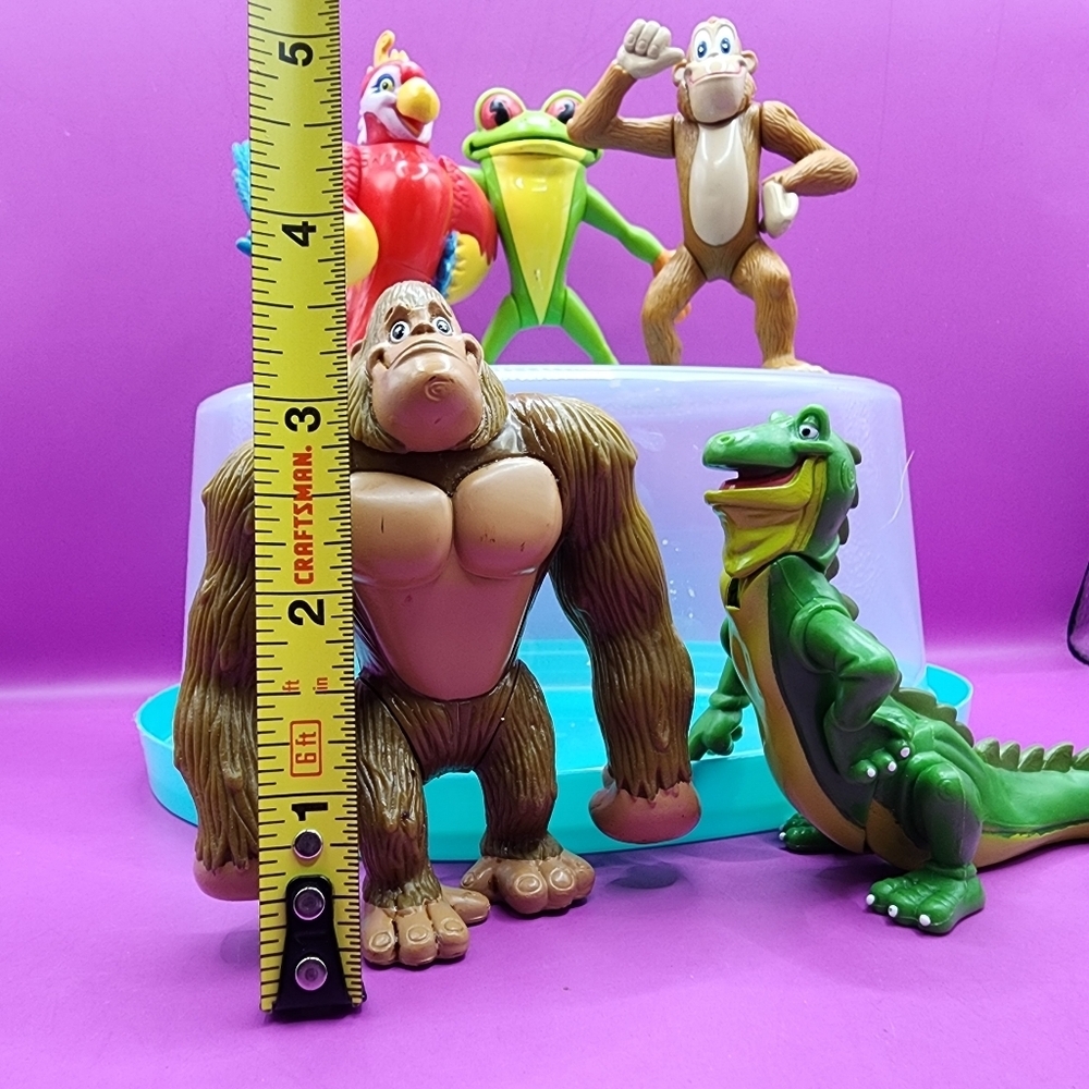 5 Rainforest Cafe Toy Lot Frog Iguana Monkey Gorilla Bird - Picture 2 of 3
